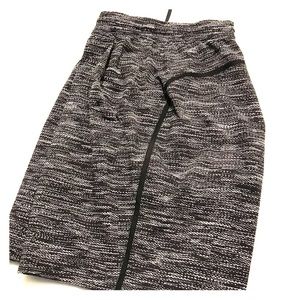 Lululemon Pacebreaker 9” shorts
